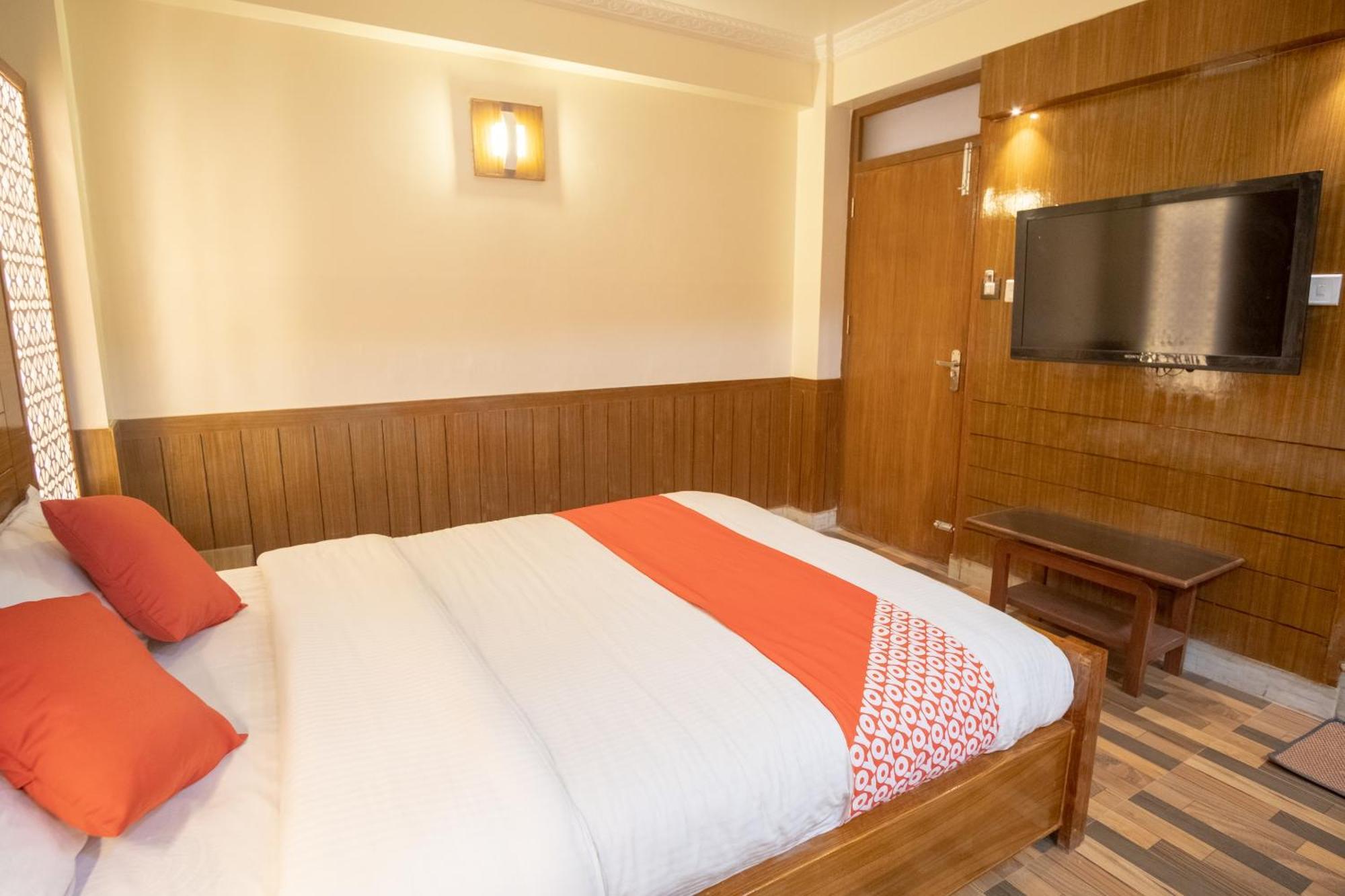 Oyo 304 Hotel Manama Balaju Eksteriør bilde