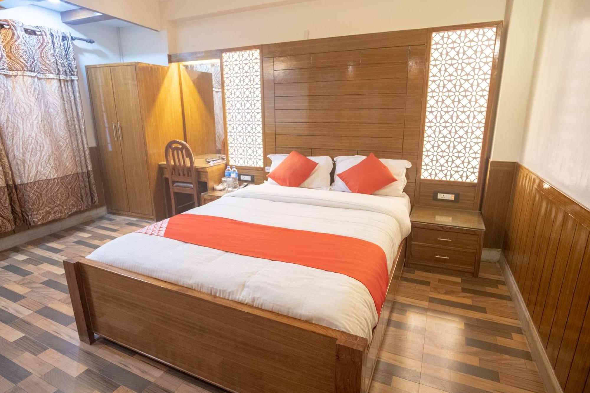 Oyo 304 Hotel Manama Balaju Eksteriør bilde