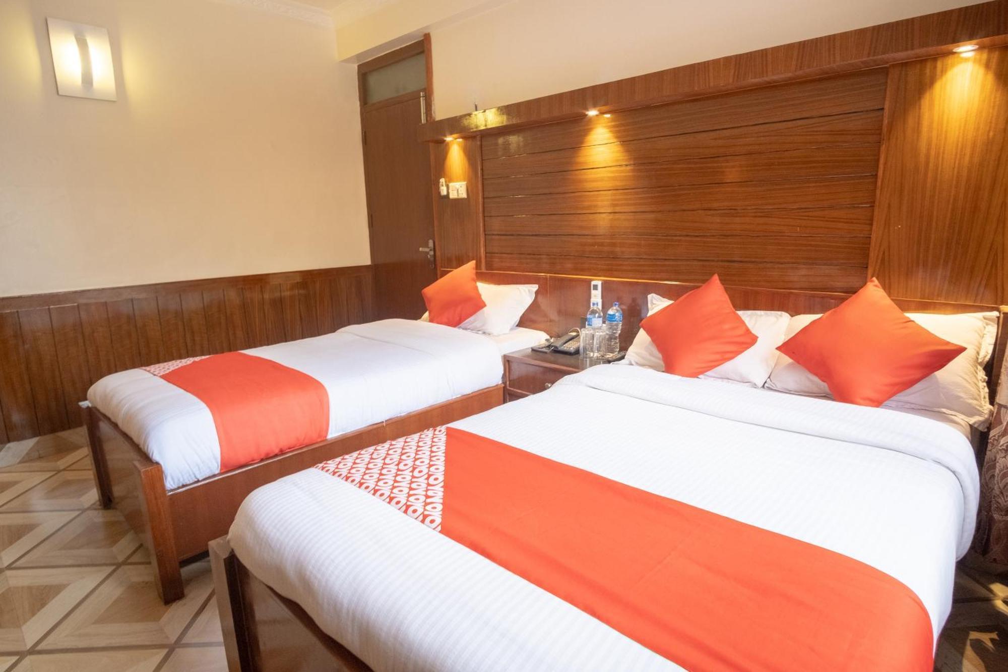 Oyo 304 Hotel Manama Balaju Eksteriør bilde