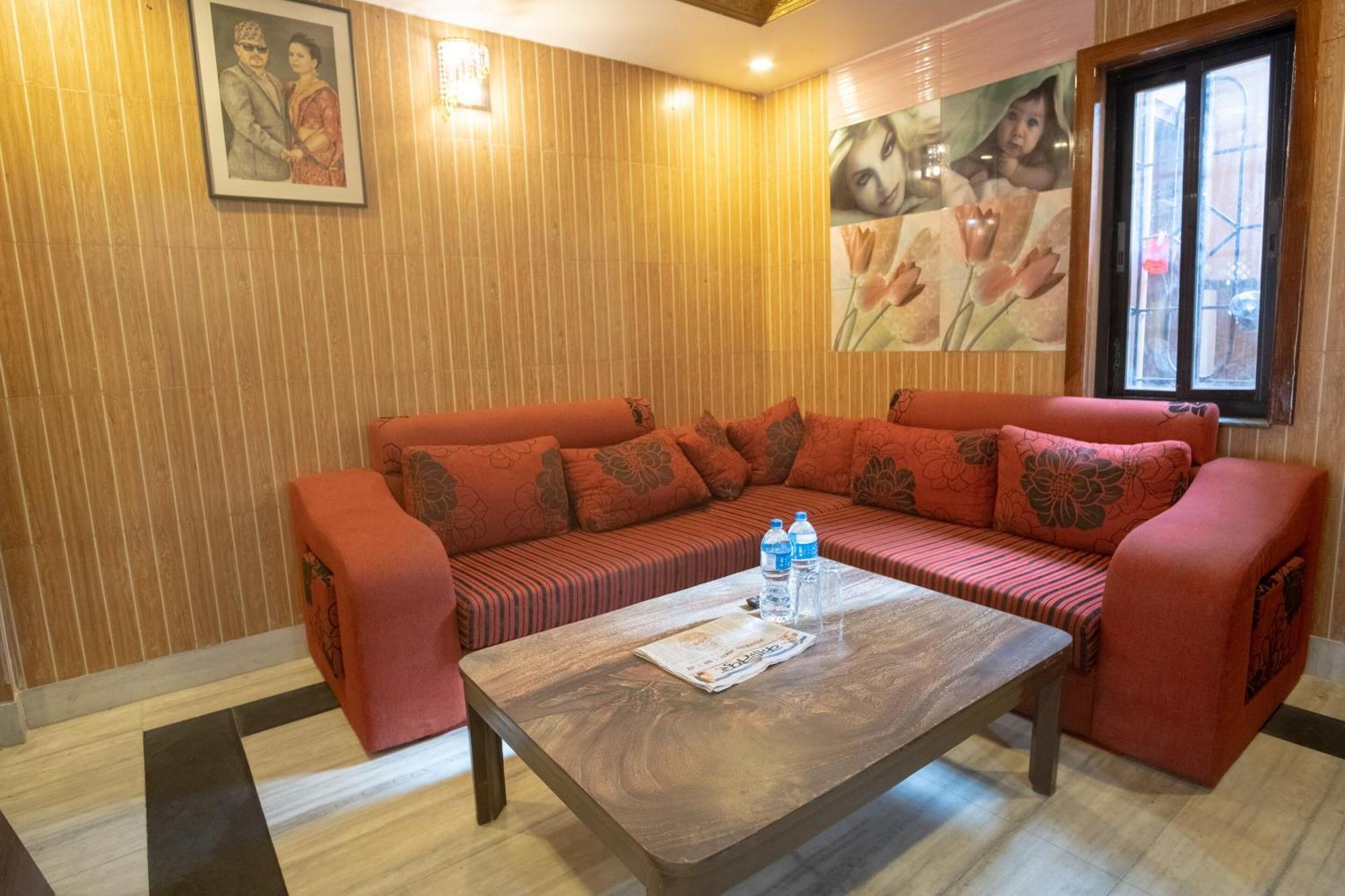 Oyo 304 Hotel Manama Balaju Eksteriør bilde